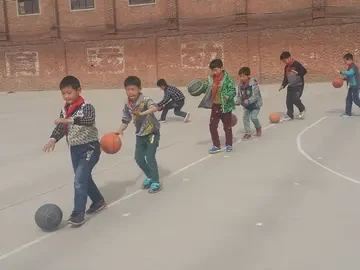 如何提升分卫的防守技巧_0